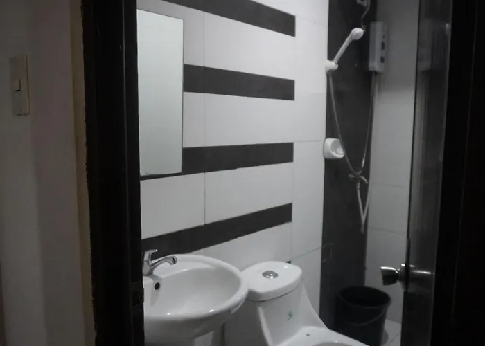 Hotel Reddoorz At Cosmo P Campa *
